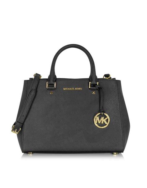 michael kors medium saffiano bag.